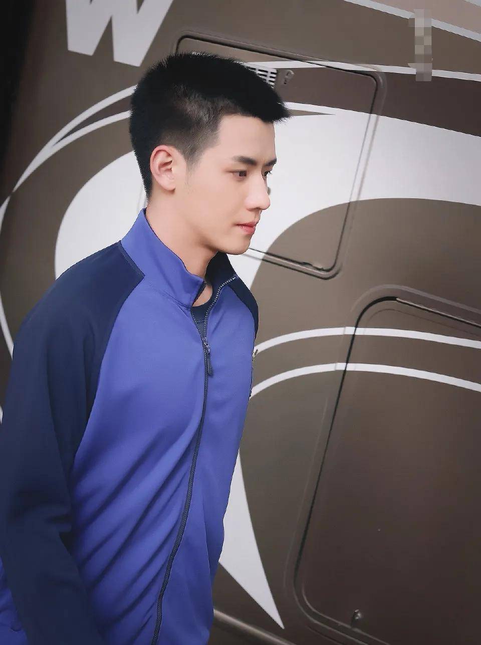 王一博 任嘉伦 李现 刘诗诗 刘宇宁 刘亦菲 唐嫣_丁禹兮_嘉宾_翟潇