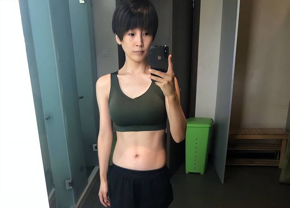 同样是怀孕,卢靖姗做瑜伽,张碧晨变化不大,霍思燕暴增70斤_身材_因为