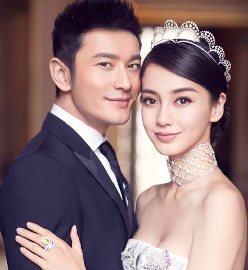 很长一段时间后,黄晓明退出了综艺节目,人们怀疑黄晓明和古力娜扎国外