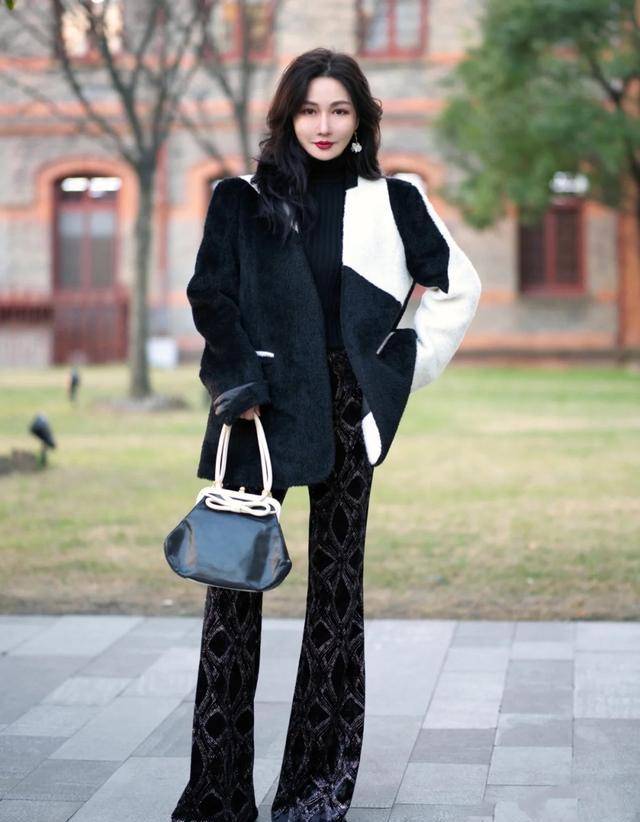 原创杭州美女才是真时髦看她们的春季街拍每一套都好优雅高级