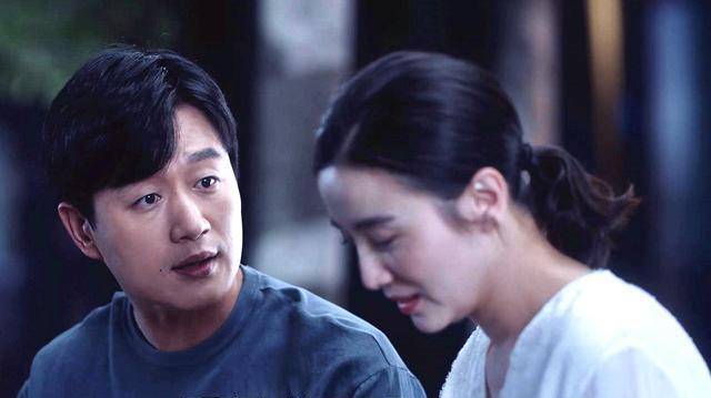 就像田雨岚的老公颜鹏,除了打游戏和跟老婆撒娇,几乎全无用处.