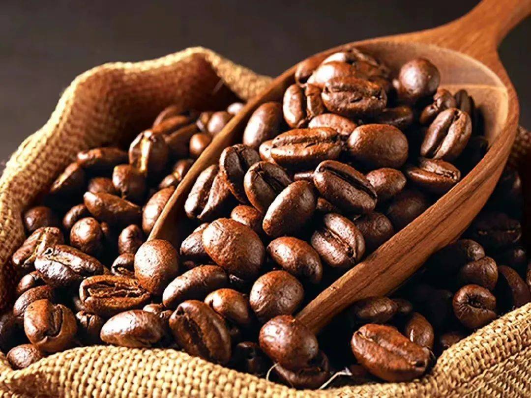 开店突破7000家的瑞幸为什么要推一款普洱咖啡