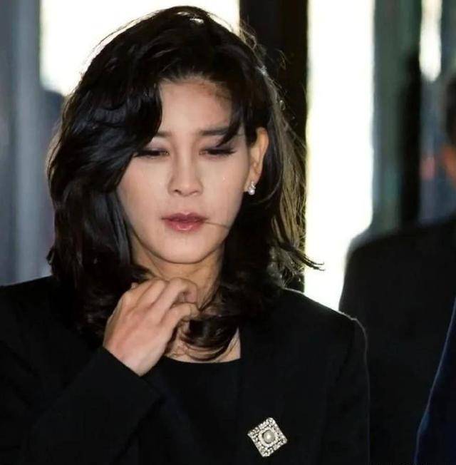 原创三星公主李富真下嫁保镖被家暴其实只是她的一步棋