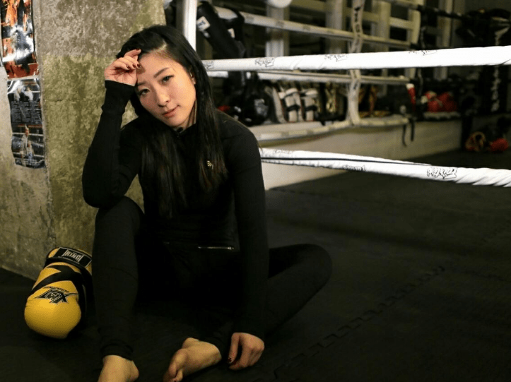 原创娱乐圈再传噩耗28岁男星黎嘉骏坠楼身亡姐姐承认也想轻生