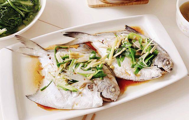 鲳鱼_鸽子_清蒸