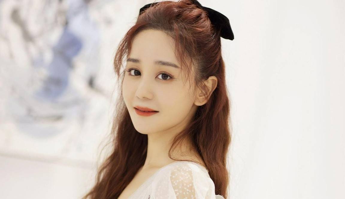 一脸"苦瓜相"却还能演大女主,这8位女星越看越丧,导演咋想的_秦丽