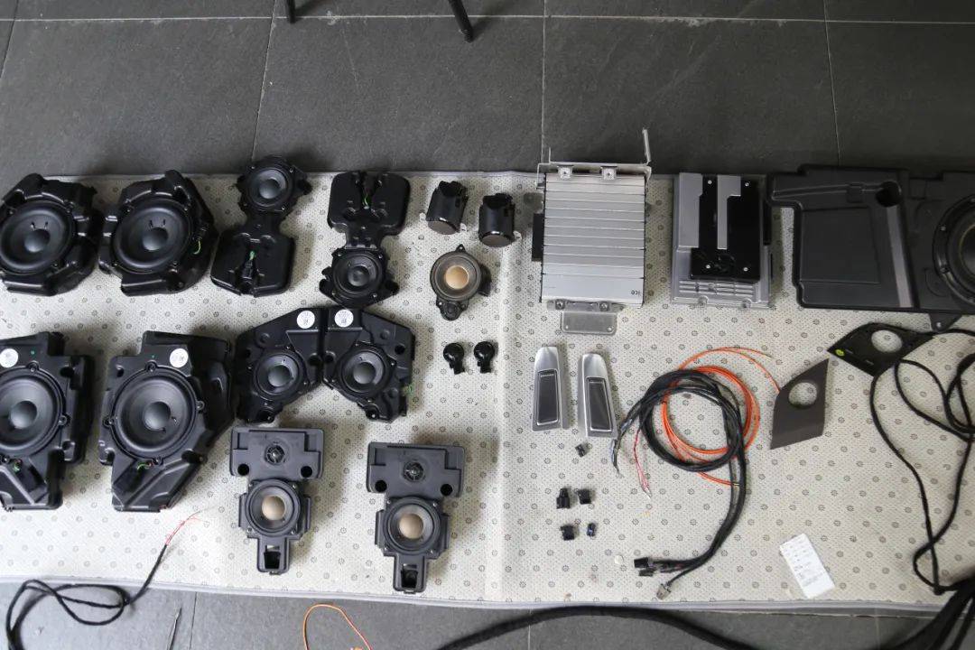 奥迪a8原车后改bose音响不满意 再次升级bo音响