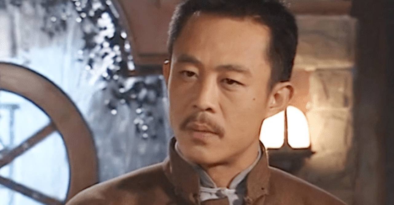 《大染坊》19年过去,演员差距大,女主角沉了,配角成娱乐圈顶流_侯勇