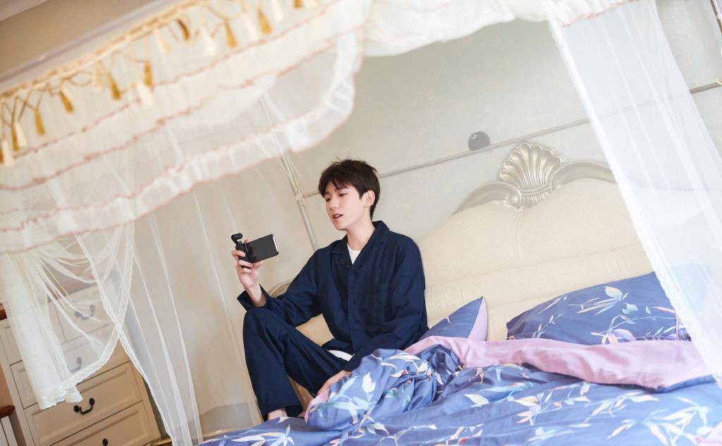 王源重庆老家卧室首曝光!