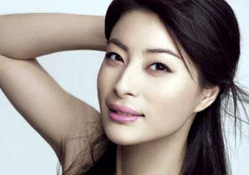 原创这4种面相的女人天生福泽深厚旺夫又兴家