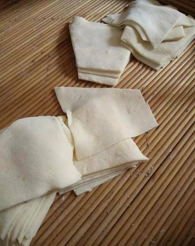 南阳盆地的方叶扁食,带你一起学着包_饺子_元宝_那头