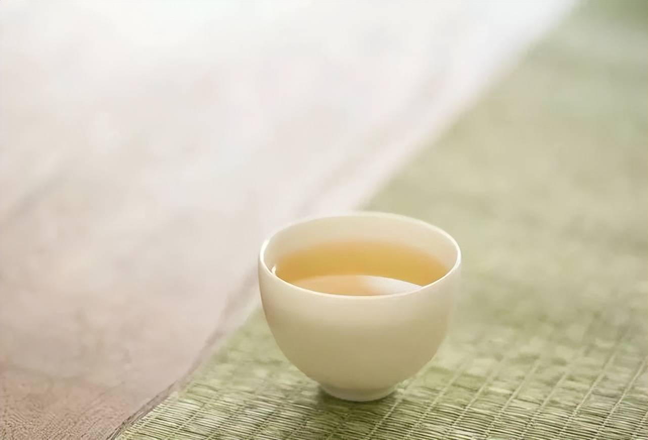 青茶 广东乌龙 鸭屎香茶界网红茶土气茶名有惊人香 凤凰单 茶树 凤凰山