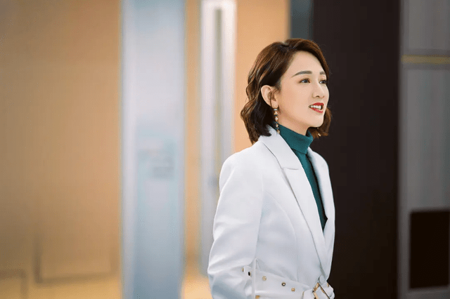 金瀚出道从反派角色演起,比如在《楚乔传》《锦绣未央》,把一个个凶神