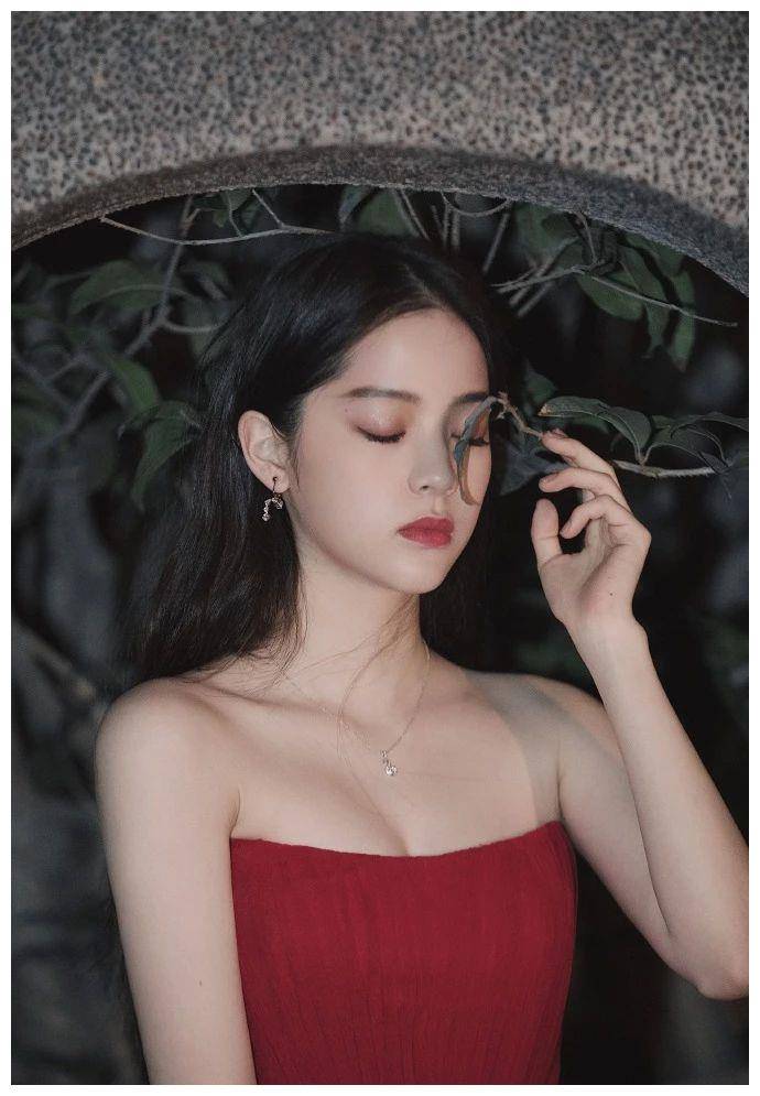 欧阳娜娜是请了什么神仙摄影师啊!
