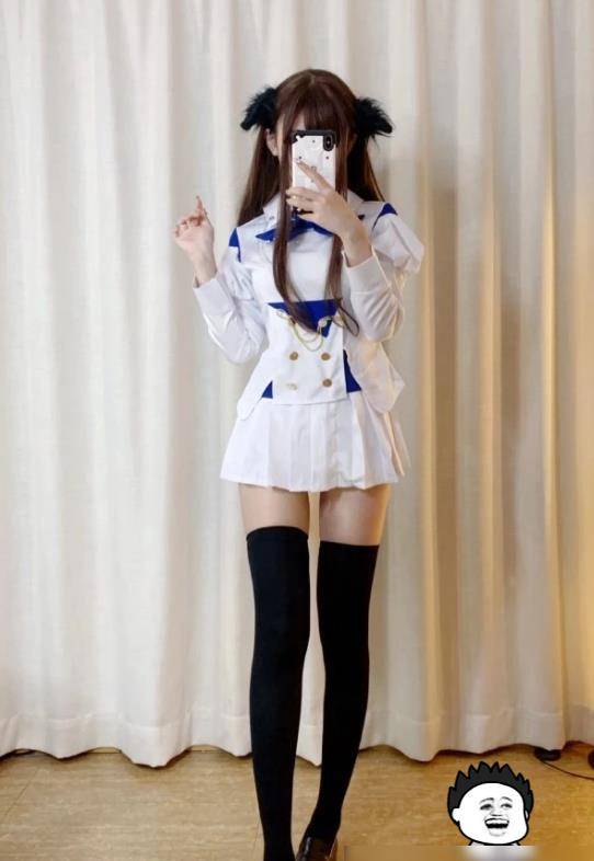 腐团儿腿有多好看,看到这张照片后才知道,"漫画腿"