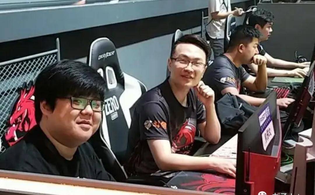 dota2:老陈又整活,直播间秀老婆睿睿,狗粮撒了一地_微博_张图发_dota