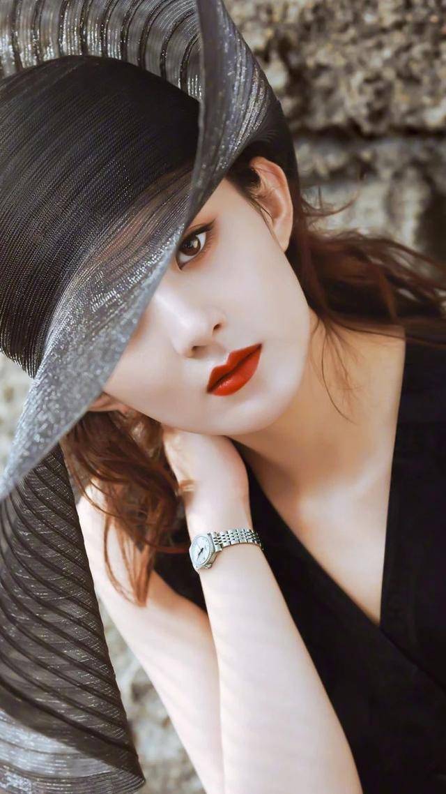 原创安利一波福利演员赵丽颖的50张无水印壁纸