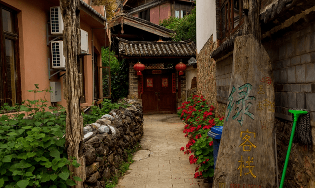 夜市萤火，九鼎龙潭！云南这一古镇，古韵十足，就在丽江市！