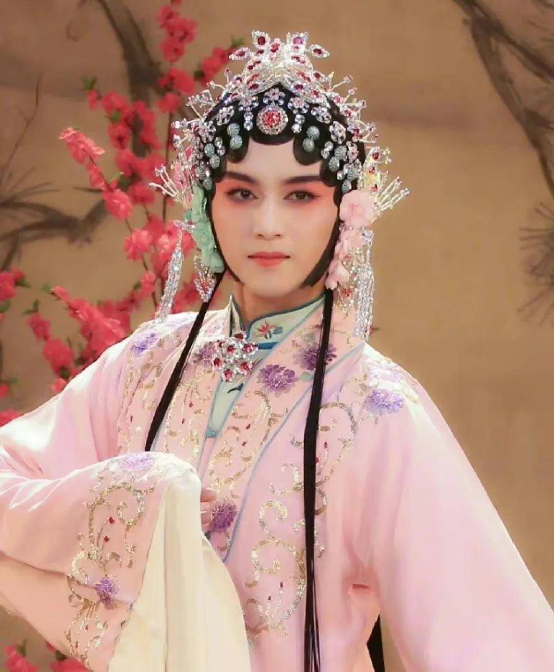 男扮女装能骗过观众的男演员,就看这4位了,陈晓是真的绝_刘学义_演技