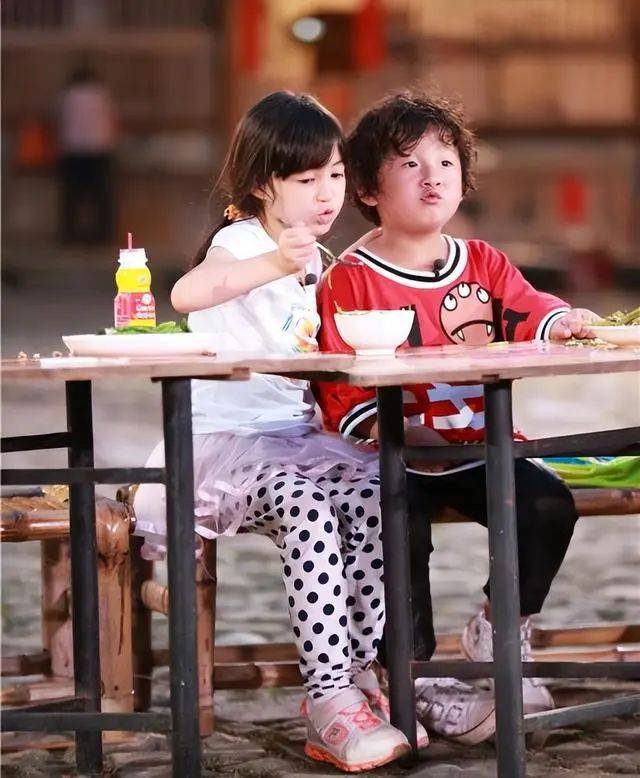 《爸爸3》夏天父母官宣离婚！模范父亲夏克立竟如此花心，结婚16年却偷腥不断
