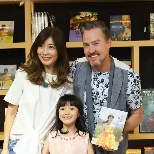 夏天爸妈离婚黄子韬的话亮了,原来夏克立早就被爆料爱玩