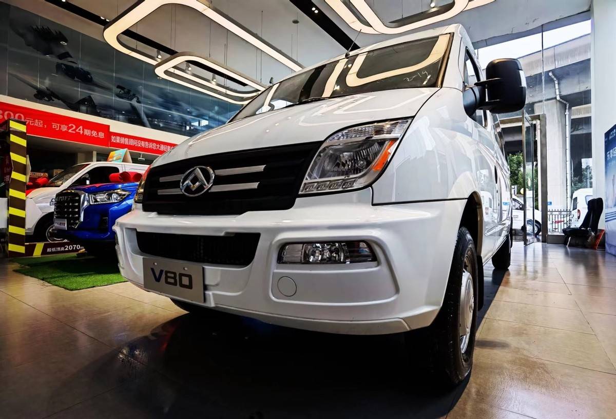 实拍上汽大通maxus v80中轴车型 看宽体轻客佼佼者如何高能进击_搜狐