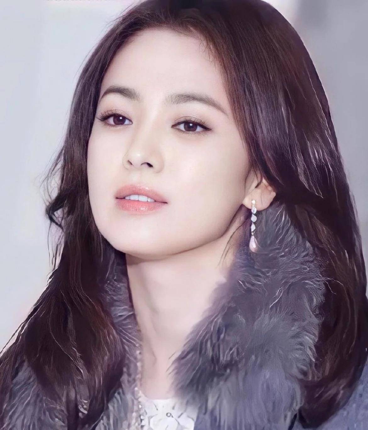 看到40岁的宋慧乔脸上有皱纹,我更喜欢她_眼睛_气质_女人