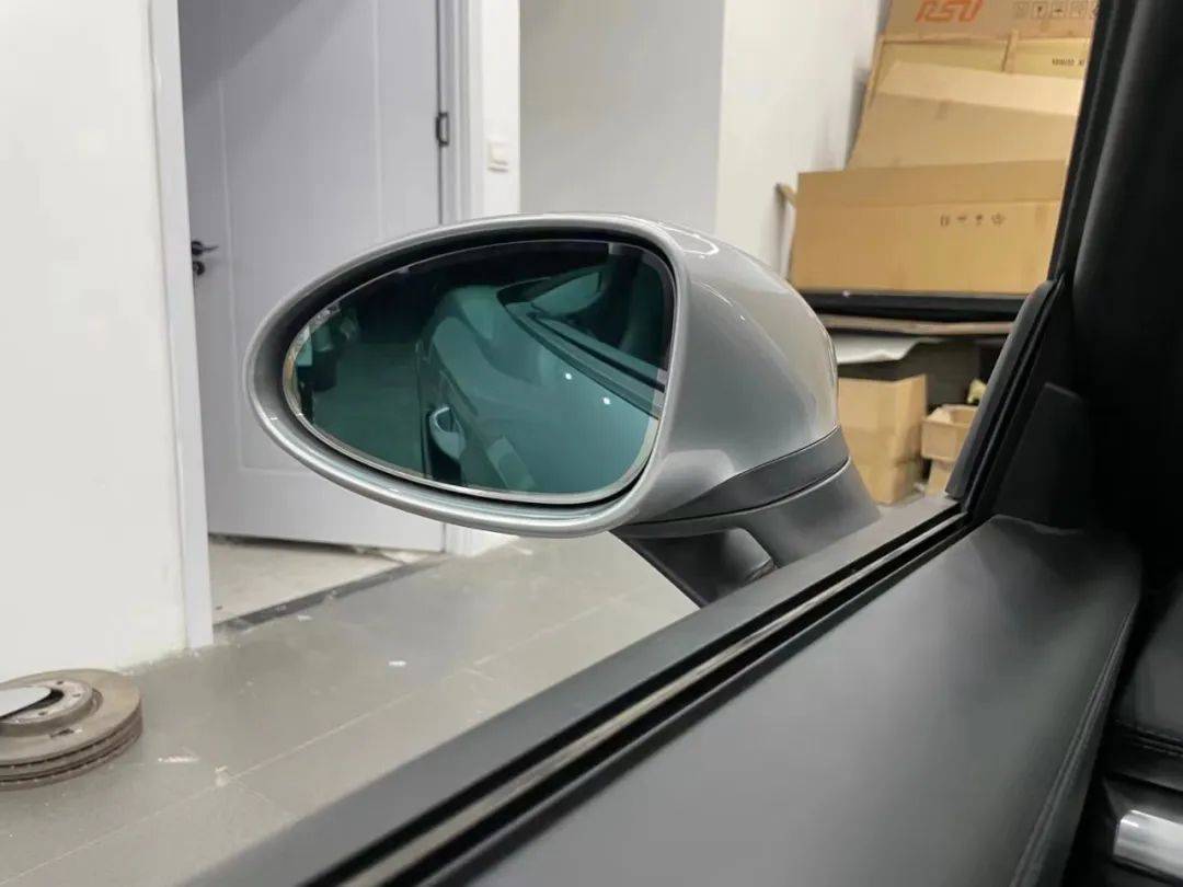 保时捷718升级弹射模式防眩目后视镜秒表