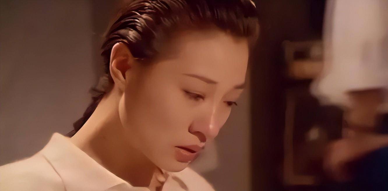 王小凤与王祖贤齐名的香港最美女鬼却有截然不同的人生