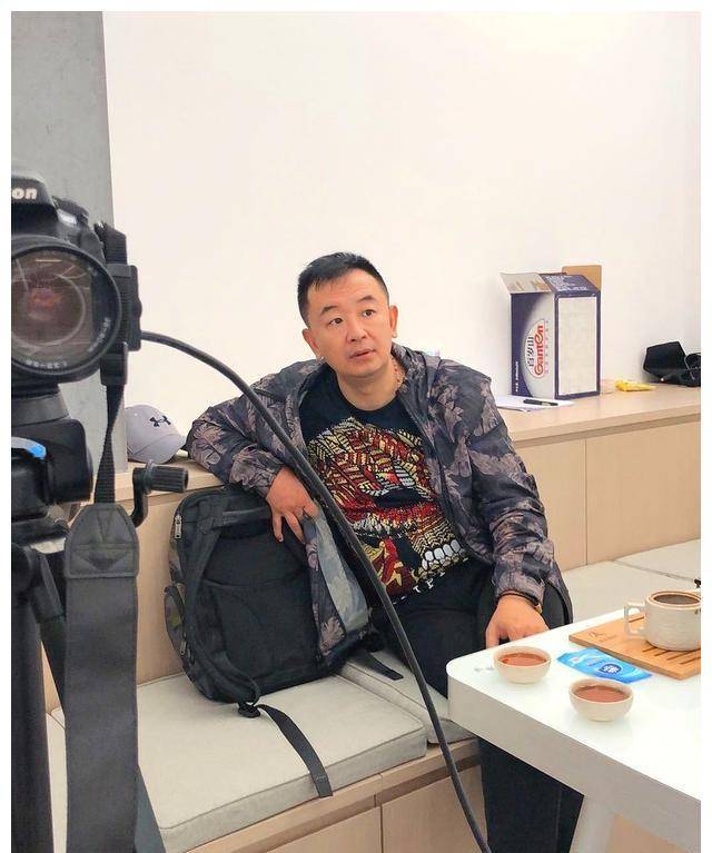 黄海波演员培训班合伙人:一个是春晚小品皇后,一个是全能女星_刘梓墨