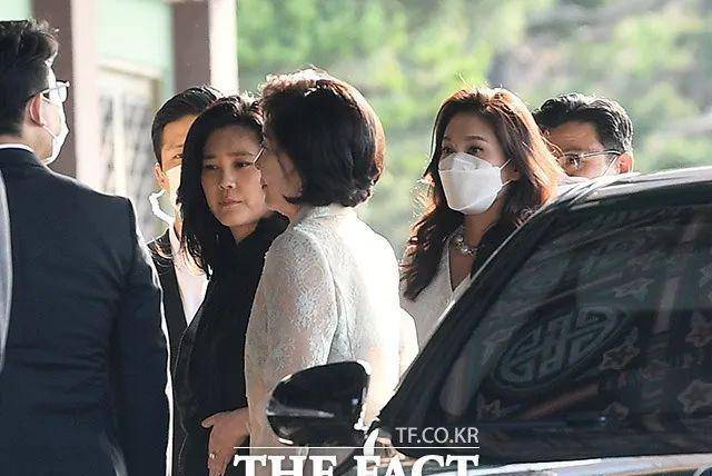 排场炸裂的韩国大财阀子女订婚仪式现场曝光_徐敏静_洪正焕_商界