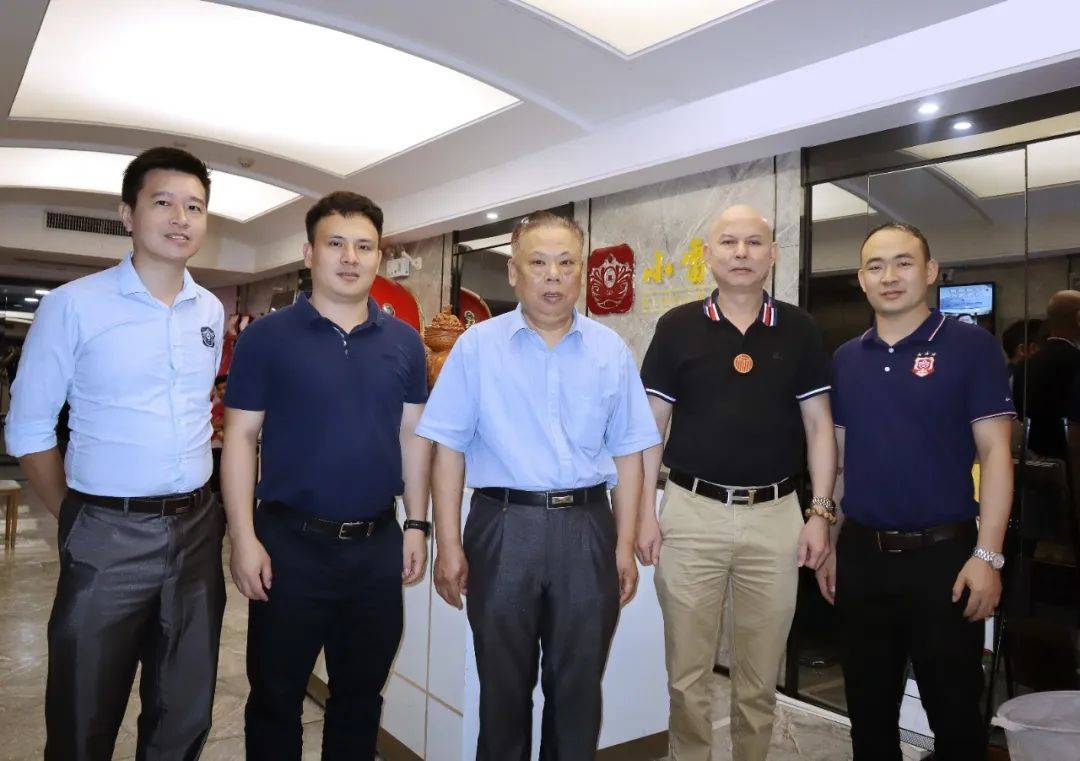 广东省工商联党委副书记及中国智囊国情调查中心宋东盛主任参观小雷人