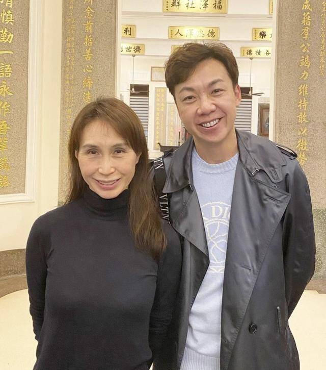 二房太太一家都成为了最后的赢家,尤其是二太生下的大女儿何超琼,是