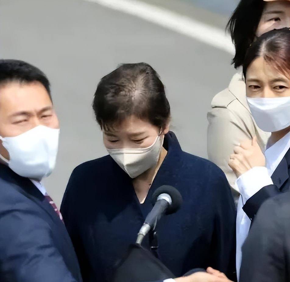 原创日本第一美女保镖石田萌美为何保护不了安倍