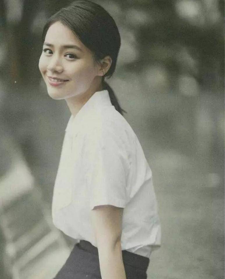 原创马思纯瘦出新高度生图无美颜却像路人33岁皮肤状态让人看呆