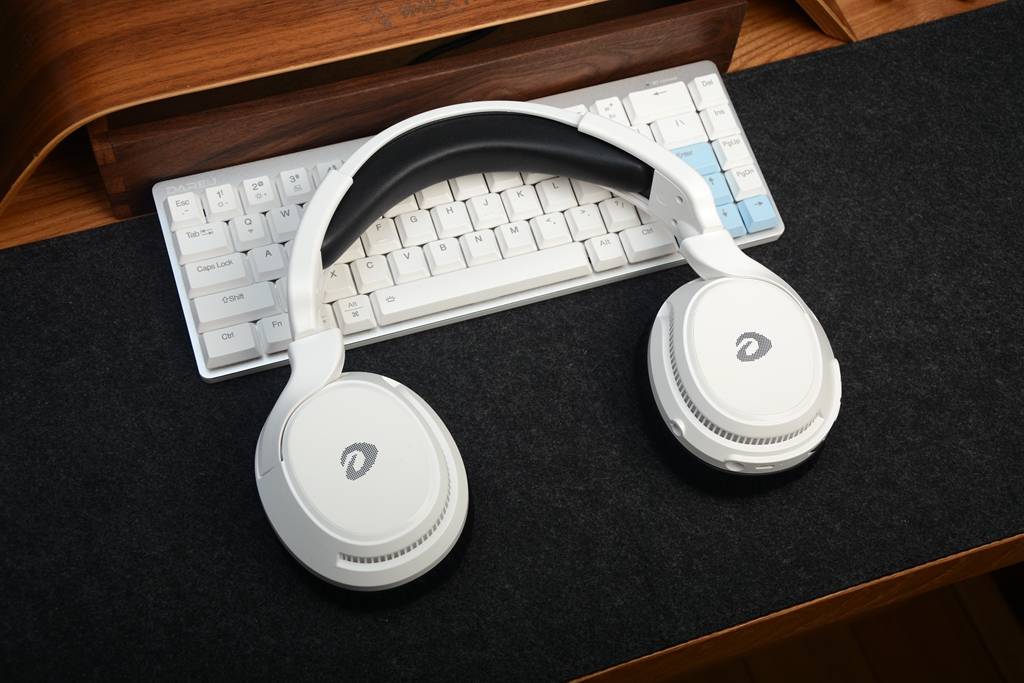 达尔优家族的颜值担当,A710 5.8G无线耳机开箱体验