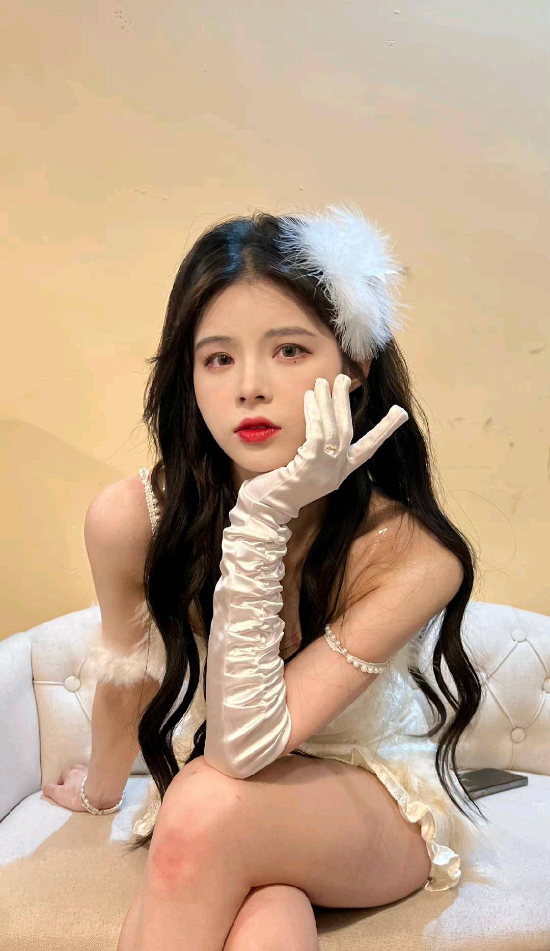 农燕萍唐莉佳(snh48六期生)唐莉佳王芊诺(gnz48一期生)王芊诺王偲越