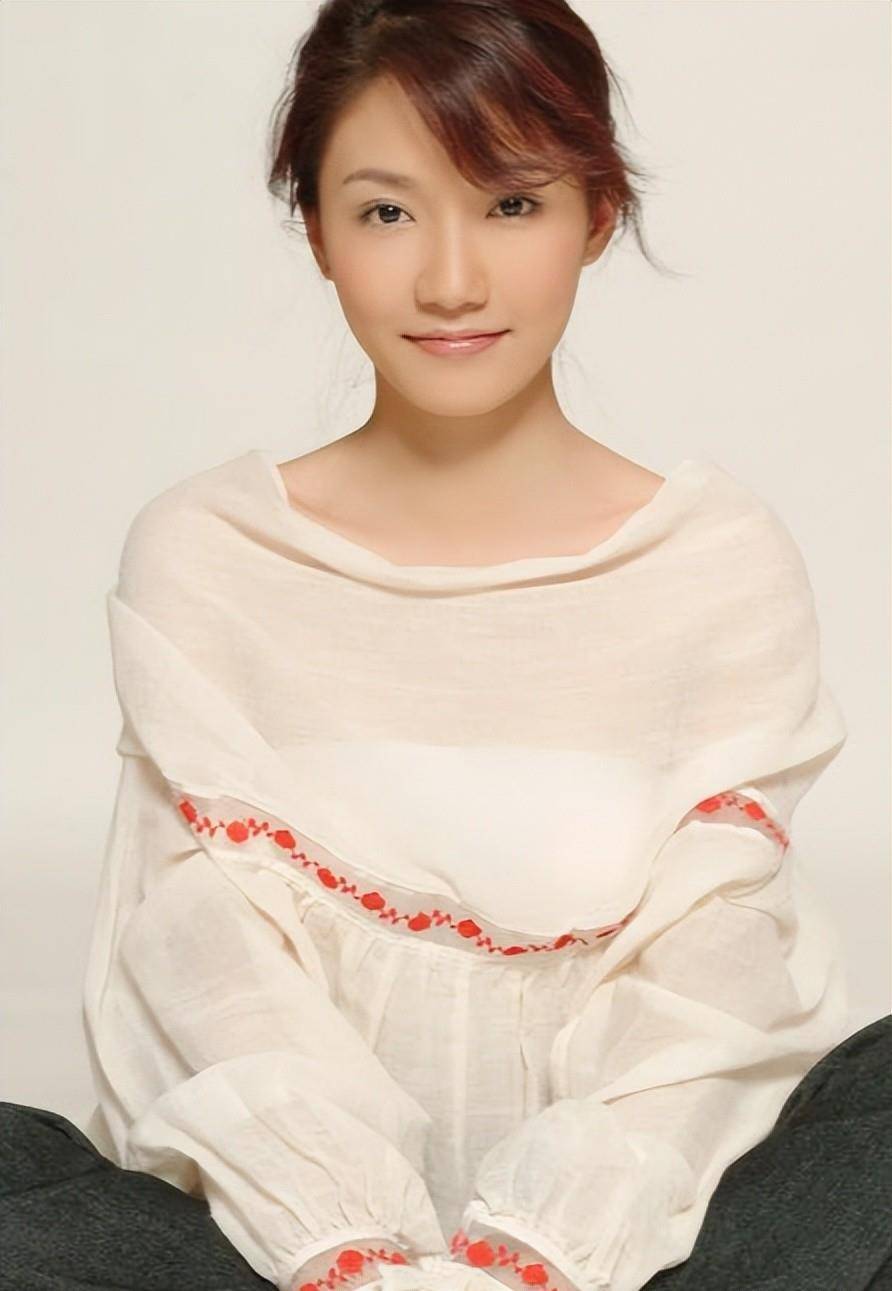 杨烁:深情人设崩塌,高压式教育爱子,妻子王黎雯放弃事业惹人疼_儿子