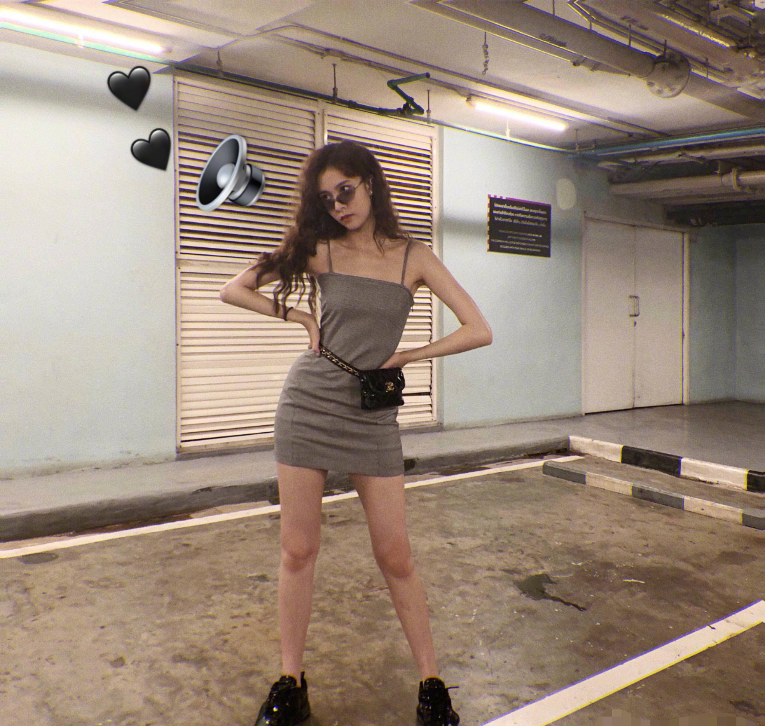 原创小泫雅宋妍霏是女明星也是时尚达人生活照穿搭值得细品