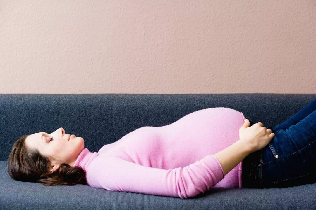 孕期熬夜有哪些风险？这四大风险被很多人忽视,却很伤胎儿和孕妇