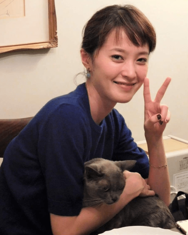 她在多部奥特曼中出演,其中在《奈克瑟斯奥特曼》扮演女一号斋田莉子