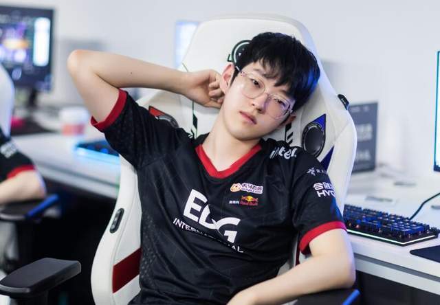edg竞技状态大幅下降,doinb爆料中单要离队,多位圈内人已证实_scout