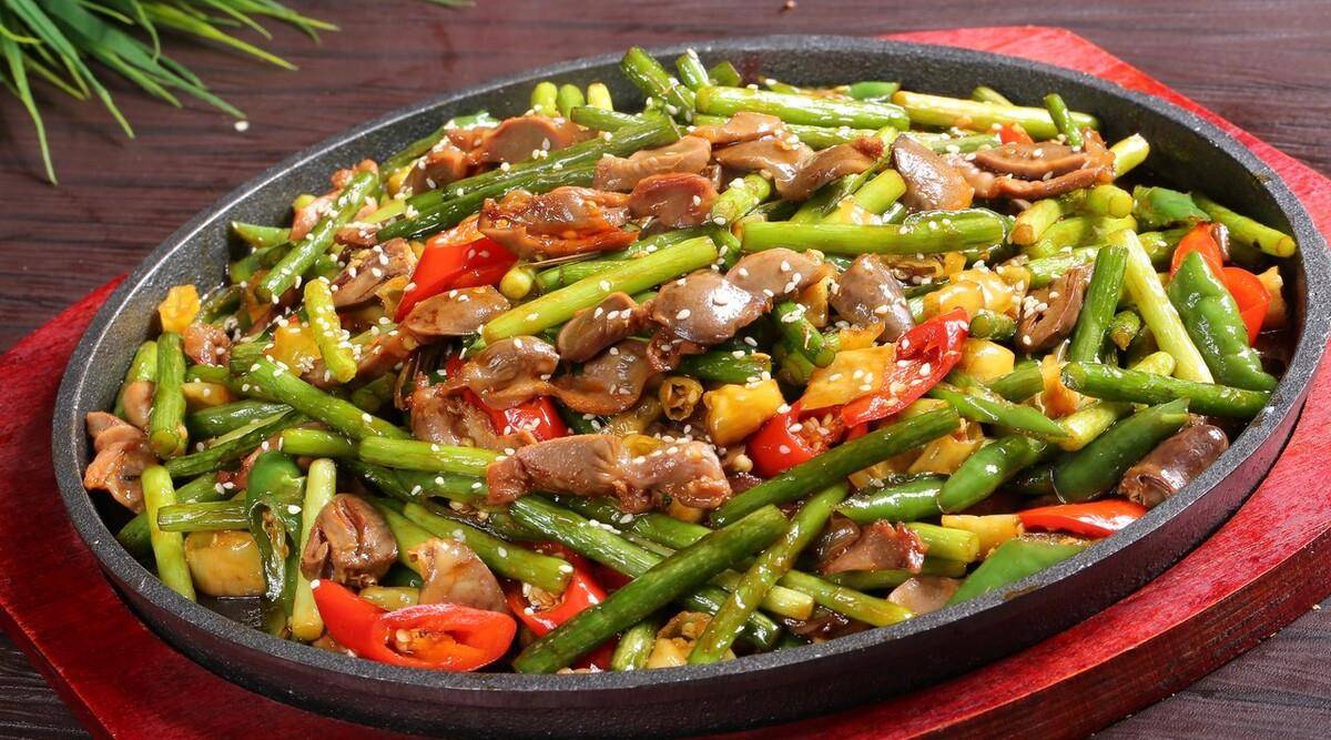 原创干锅鸡杂的做法干锅鸡杂用什么配菜比较好