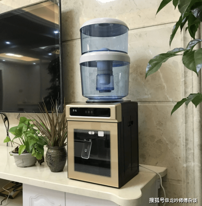 龙吟师傅给大家说说在家中摆放饮水机需要注意的一些事项