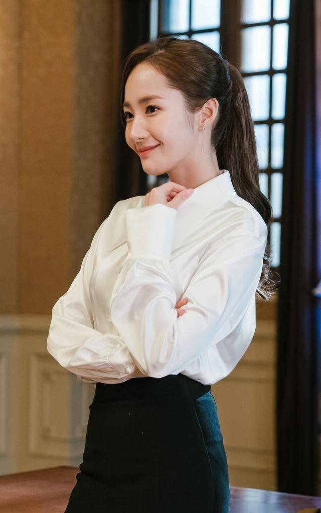 原创朴敏英身材太出圈了小蛮腰大长腿怎么看怎么美气质像超模