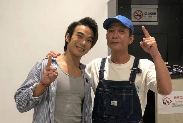 钱小豪携儿子上节目,两人长相太相似,对爱子改跟继父姓感无奈_郭秀云