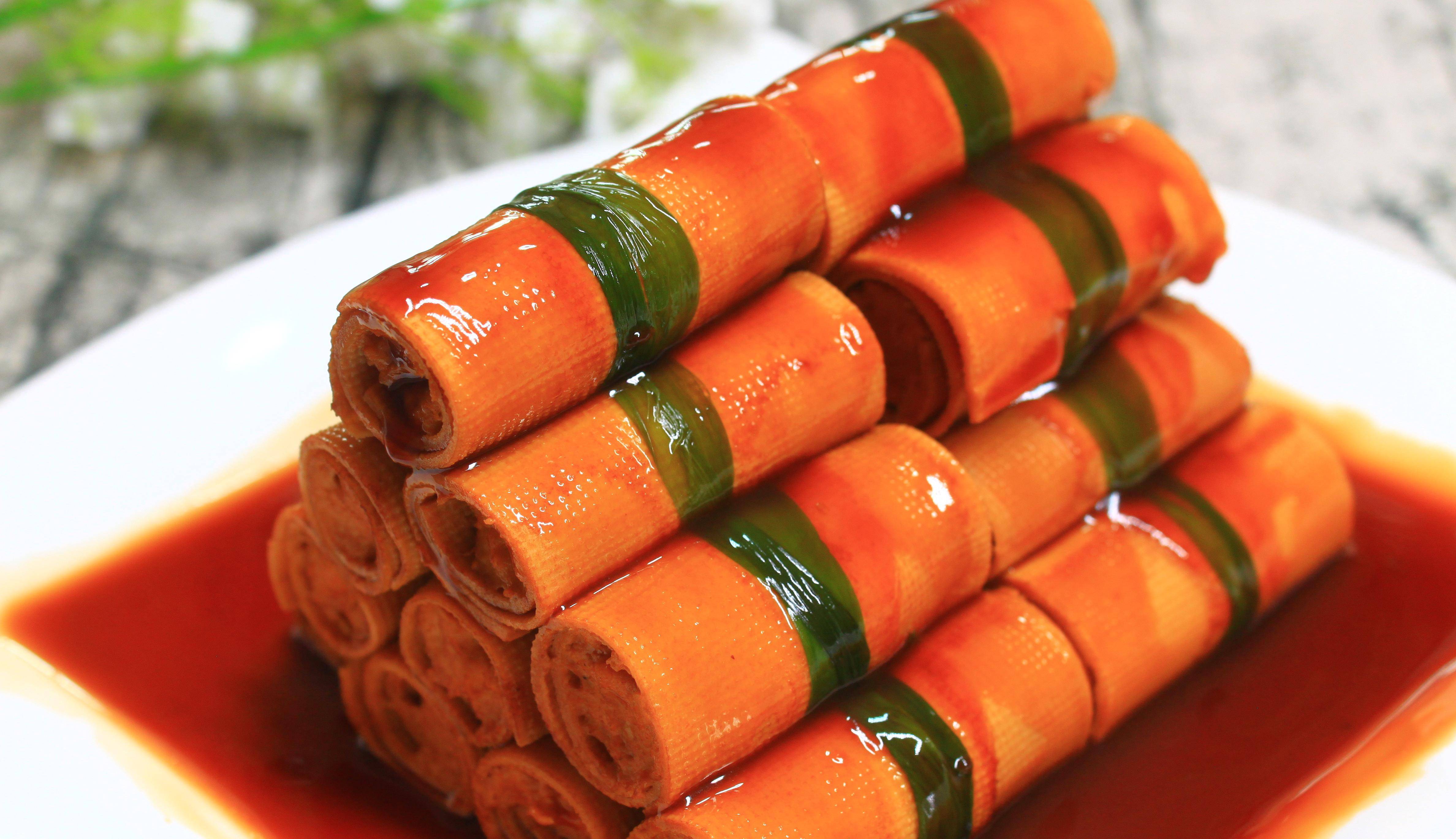 春节宴客,送你一道"腰缠万贯",寓意财源滚滚,客人吃了笑开心_韭菜