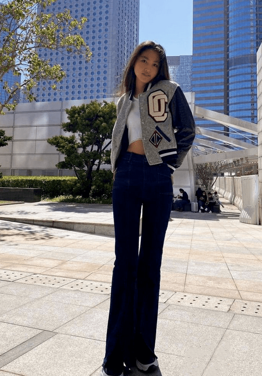 任达华的女儿任晴佳,在16岁的时候,她就有着接近一米八的身高了,有着