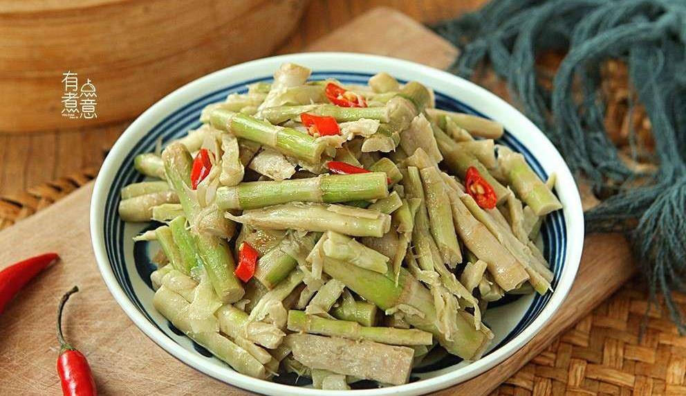 广东"霉笋"不一般,味道难闻但吃起来香,朋友:比酸