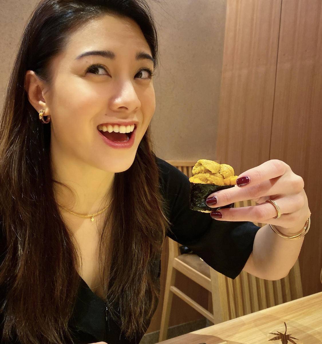 41岁廖碧儿被爆明年结婚,情路坎坷错过好男人陈豪_卢启贤_施家_感情